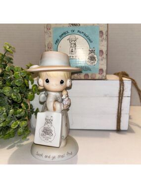 PRECIOUS Moments "Seek and ye shall find" 1985 Membership figurine